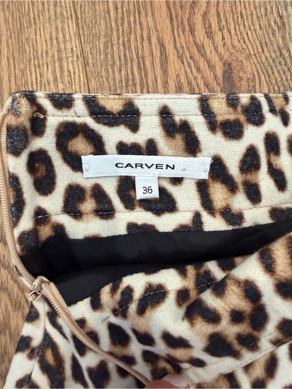 Carven Paris Leopard Print Felted Wool Mini Skirt EU 36 US 4 - Picture 3 of 10